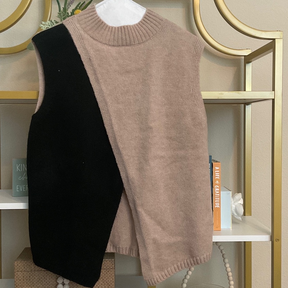 Colorblock Knit Sleeveless Sweater Vest - Black & Taupe